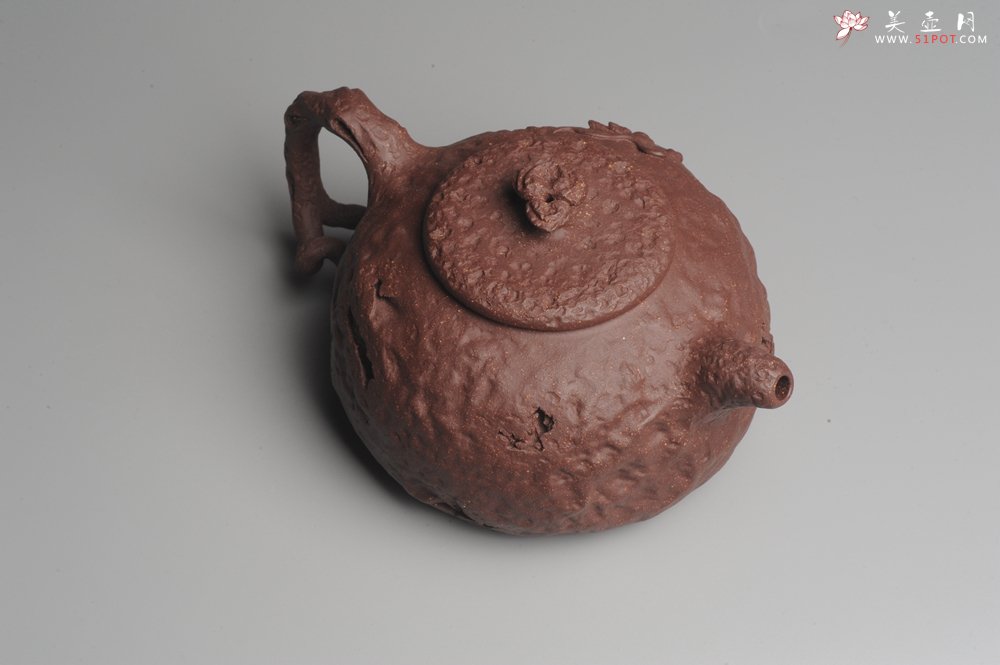 紫砂壶图片：美壶特惠 全手工薄胎游龙灵芝供春 龚春 做工精致 单色更显功力 - 宜兴紫砂壶网