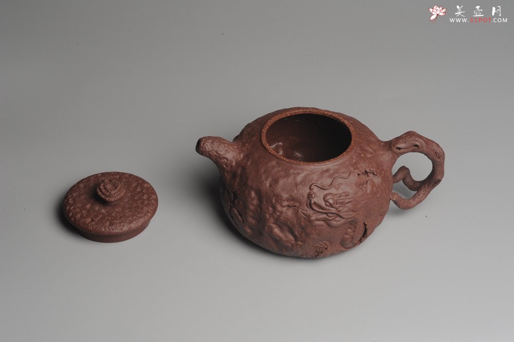 紫砂壶图片：美壶特惠 全手工薄胎游龙灵芝供春 龚春 做工精致 单色更显功力 - 宜兴紫砂壶网