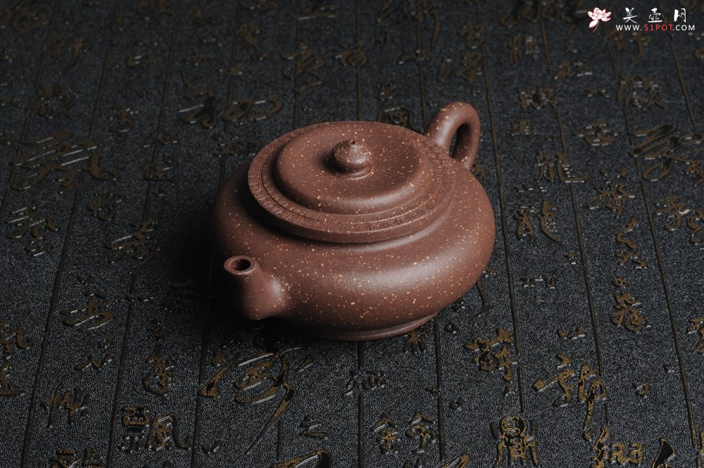 紫砂壶图片：美壶特惠 油润五彩紫泥精致矮莲灯  - 宜兴紫砂壶网