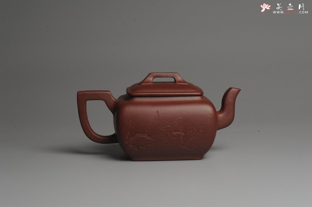 紫砂壶图片：美壶特惠 精品无欲则刚四方方樽 陈俊儒精心装饰 - 宜兴紫砂壶网