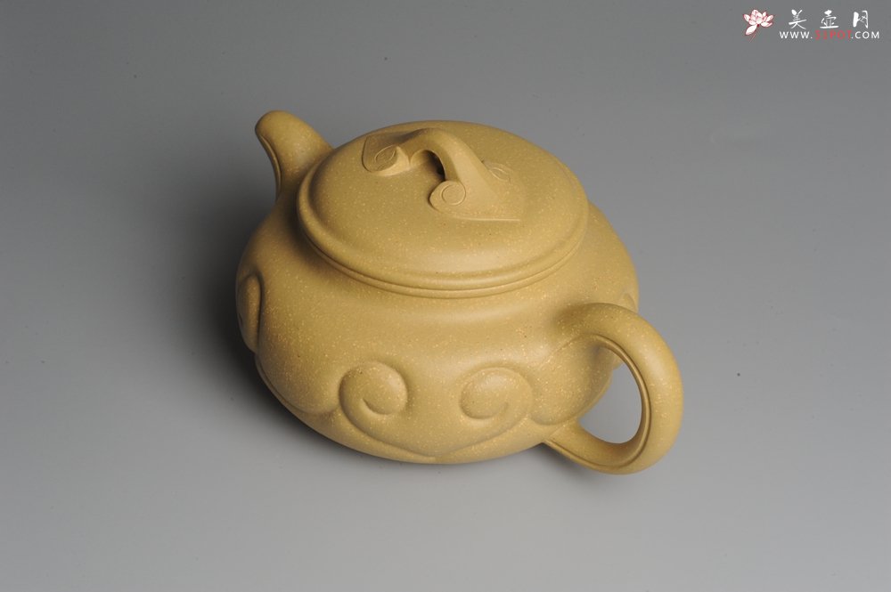 紫砂壶图片：美壶特惠 优质本山段 精工仿古如意  - 宜兴紫砂壶网