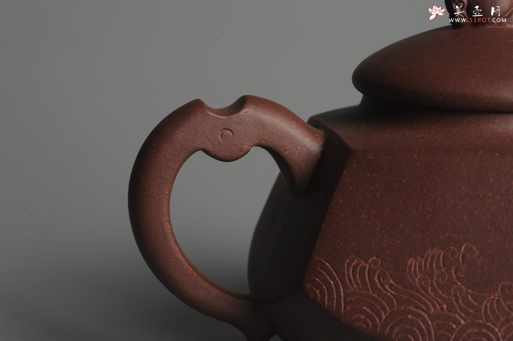 紫砂壶图片：美壶特惠 做工精致鱼跃龙门壶 泥料漂亮 寓意吉祥 - 宜兴紫砂壶网