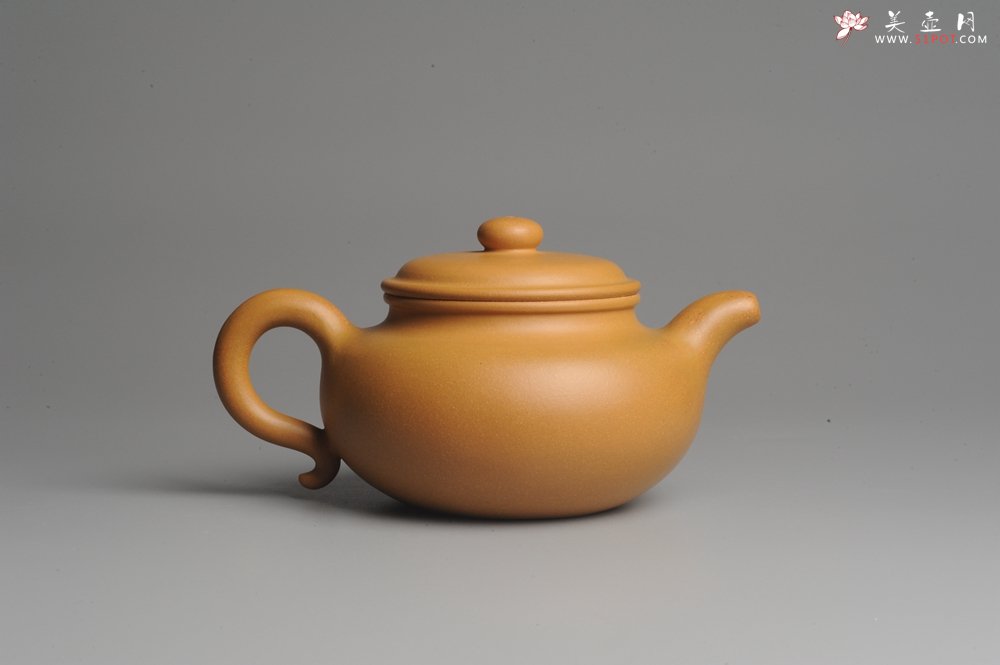 紫砂壶图片：灰常油润黄金段泥 全手工大亨仿古 古韵悠悠  - 宜兴紫砂壶网