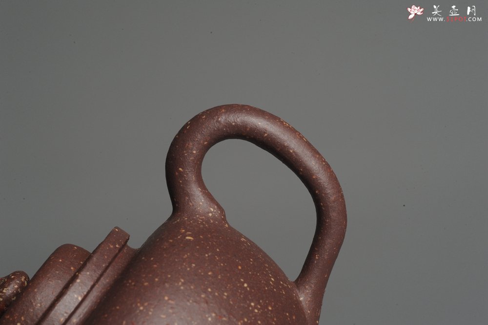 紫砂壶图片：美壶特惠 油润五彩紫泥高莲灯 做工精致 嵌盖难度大 茶人醉爱 - 宜兴紫砂壶网