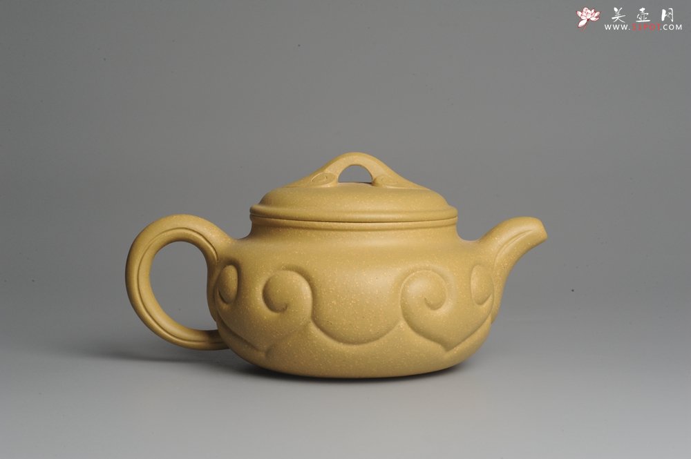 紫砂壶图片：美壶特惠 优质本山段 精工仿古如意  - 宜兴紫砂壶网