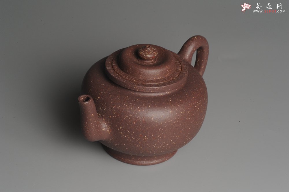 紫砂壶图片：美壶特惠 油润五彩紫泥高莲灯 做工精致 嵌盖难度大 茶人醉爱 - 宜兴紫砂壶网