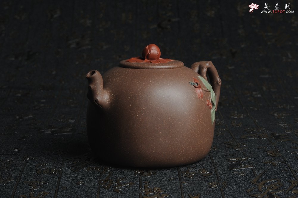 紫砂壶图片：美壶特惠 精工国色天香壶 贴叶精湛 - 宜兴紫砂壶网