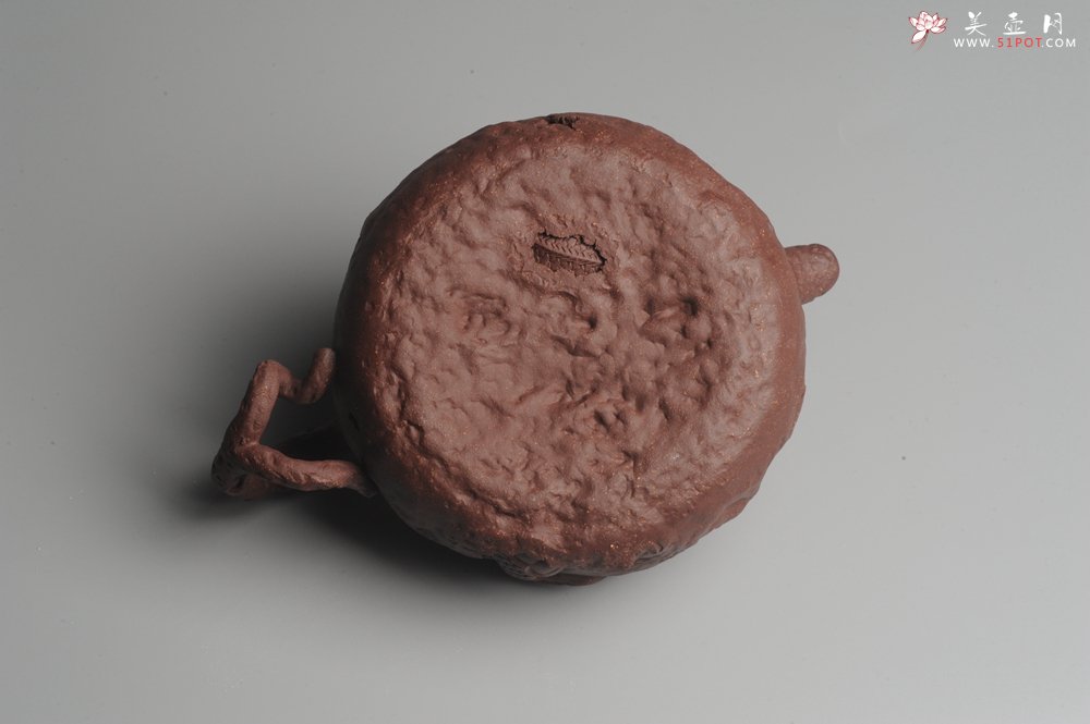 紫砂壶图片：美壶特惠 全手工薄胎游龙灵芝供春 龚春 做工精致 单色更显功力 - 宜兴紫砂壶网