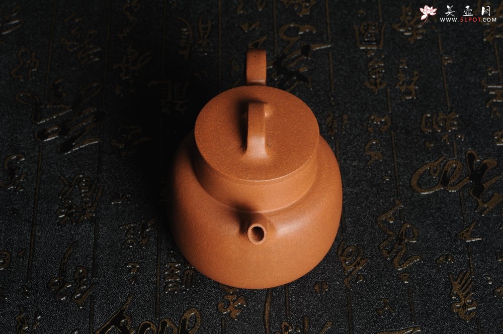 紫砂壶图片：美壶特惠 灰常油润优质黄降坡泥瓦当壶 文气小巧精致 实用 茶人醉爱 - 宜兴紫砂壶网