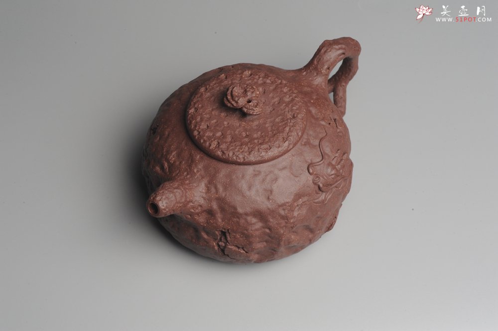 紫砂壶图片：美壶特惠 全手工薄胎游龙灵芝供春 龚春 做工精致 单色更显功力 - 宜兴紫砂壶网