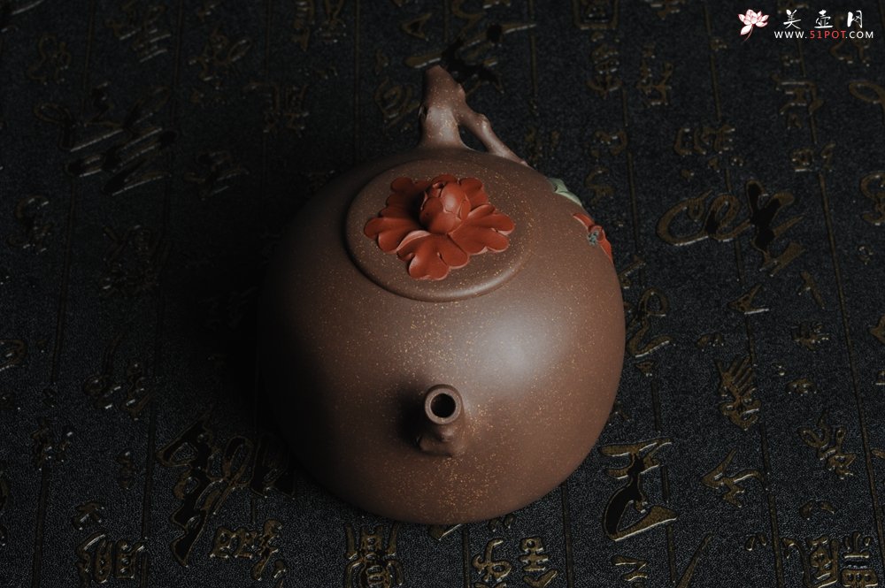 紫砂壶图片：美壶特惠 精工国色天香壶 贴叶精湛 - 宜兴紫砂壶网