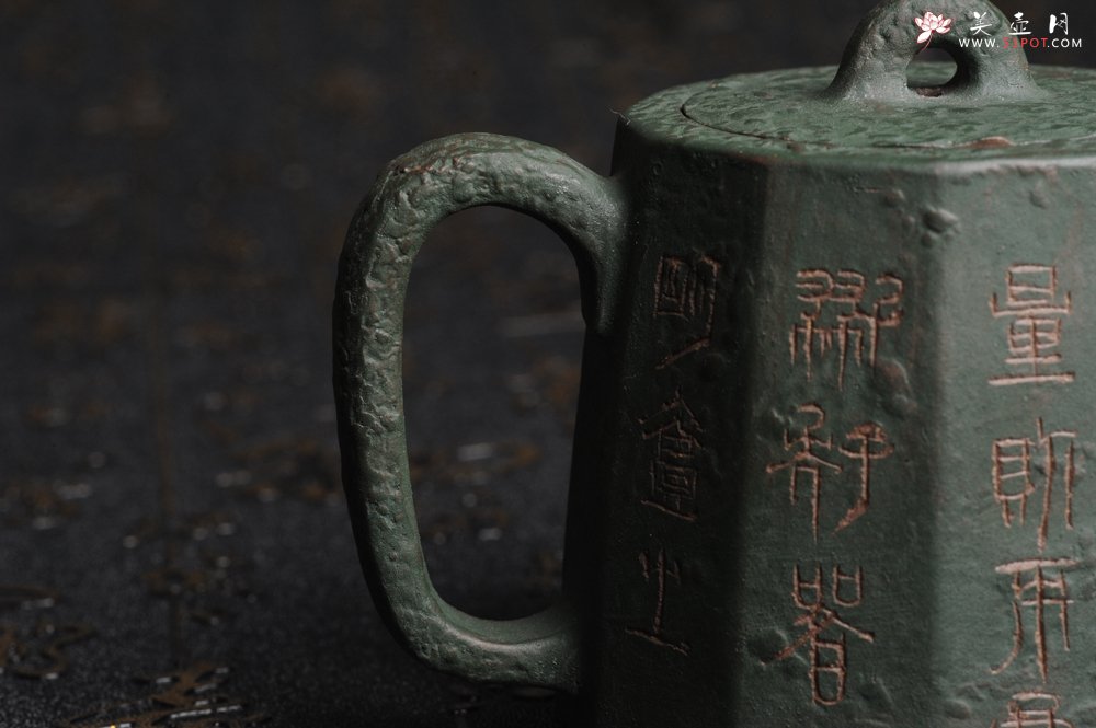 紫砂壶图片：美壶特惠 学苑派 仿龙文风格 青铜器质感 高秦权 - 宜兴紫砂壶网