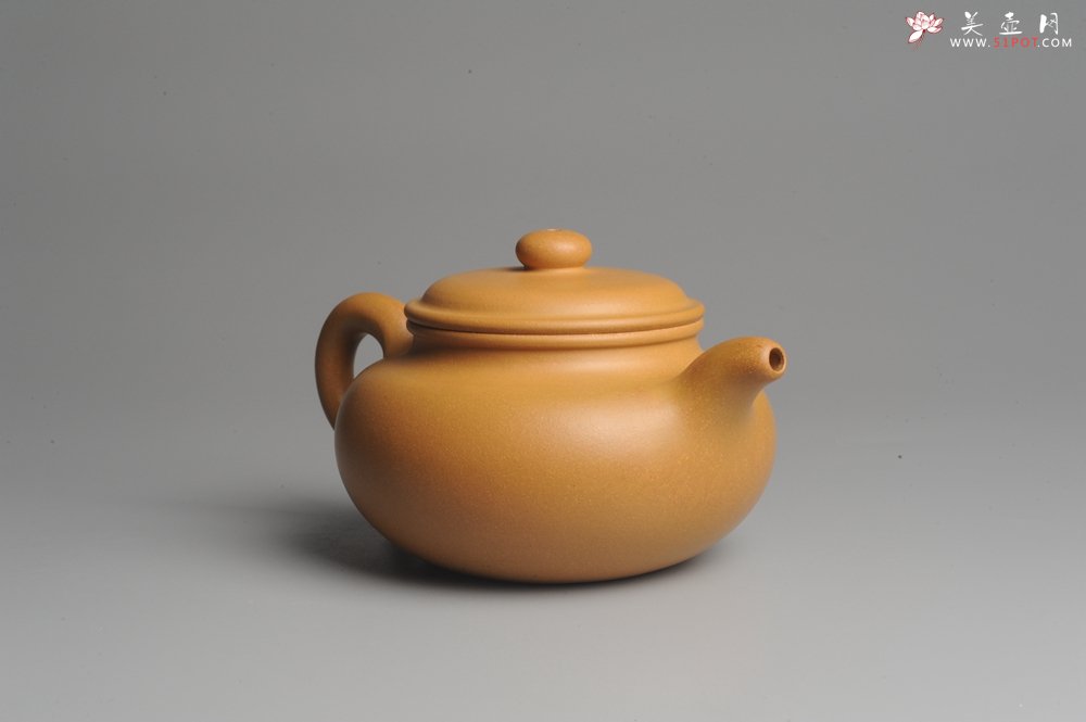 紫砂壶图片：灰常油润黄金段泥 全手工大亨仿古 古韵悠悠  - 宜兴紫砂壶网