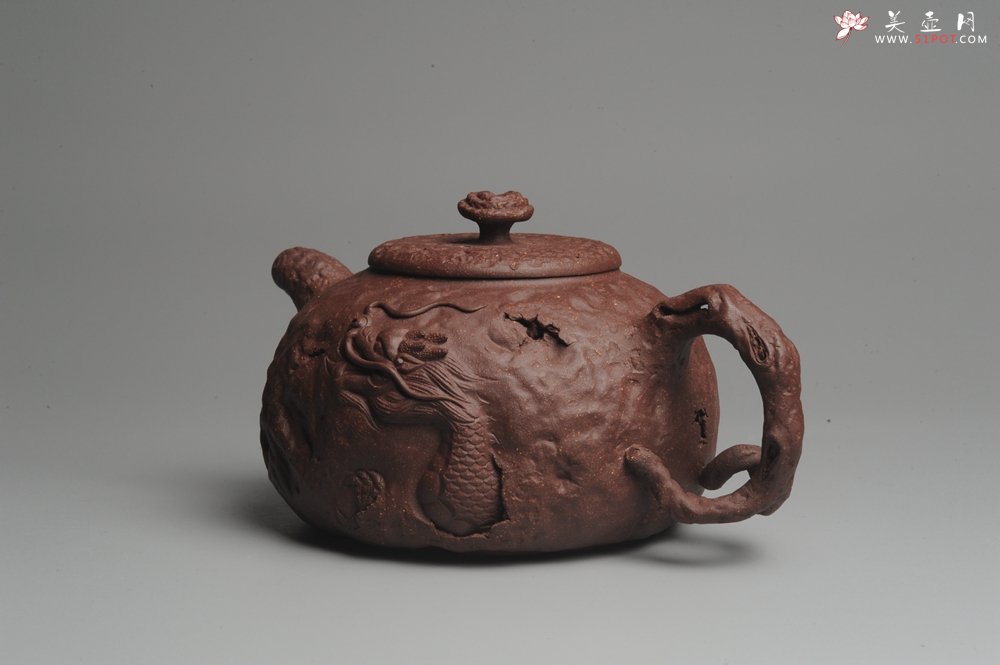 紫砂壶图片：美壶特惠 全手工薄胎游龙灵芝供春 龚春 做工精致 单色更显功力 - 宜兴紫砂壶网