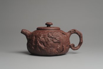 紫砂壶图片：美壶特惠 全手工薄胎游龙灵芝供春 龚春 做工精致 单色更显功力 - 宜兴紫砂壶网