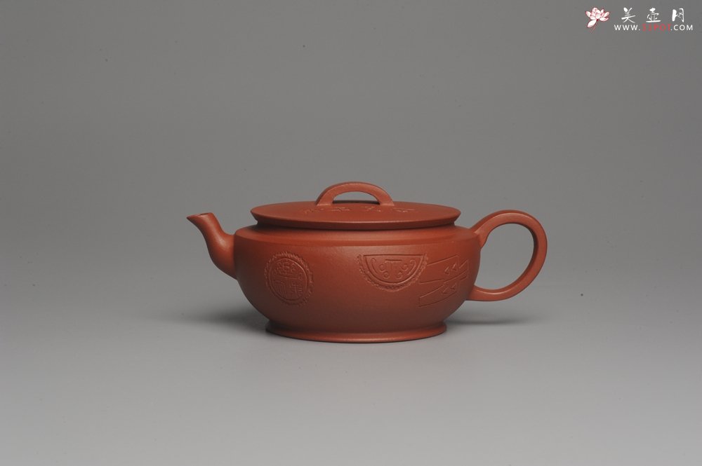 紫砂壶图片：美壶特惠 老清水泥 精致大蕴汉瓦 助工俞霞文气装饰瓦当 大口实用 茶人醉爱 - 宜兴紫砂壶网