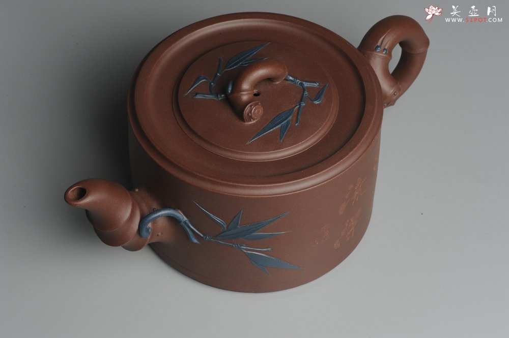 紫砂壶图片：精品大竹段壶 嵌盖难度大  气势磅礴 - 宜兴紫砂壶网