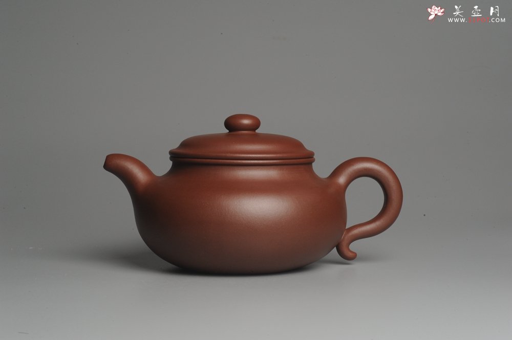 紫砂壶图片：实力派杨老师 难度灰常大 全手工大品大亨仿古 本色清水泥 稳重大气  适合收藏 - 宜兴紫砂壶网