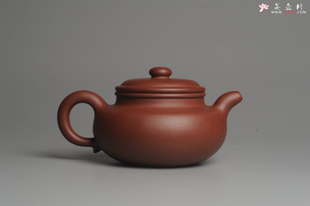 紫砂壶图片：油润底曹青 一捺底精品全手工大亨仿古 深得老味 请君细品 - 宜兴紫砂壶网