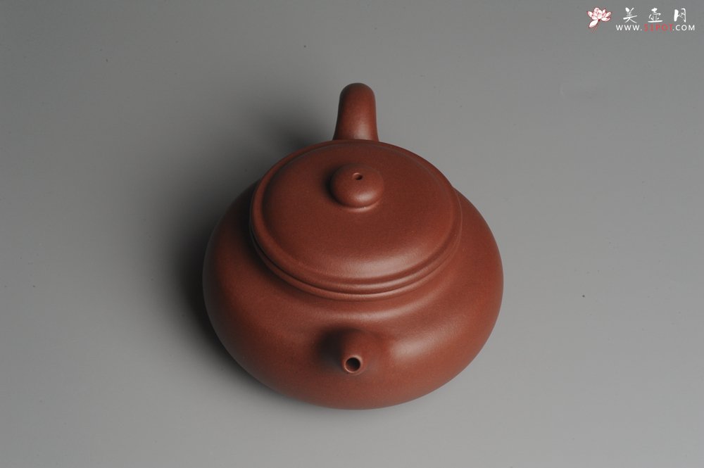 紫砂壶图片：油润底曹青 一捺底精品全手工大亨仿古 深得老味 请君细品 - 宜兴紫砂壶网