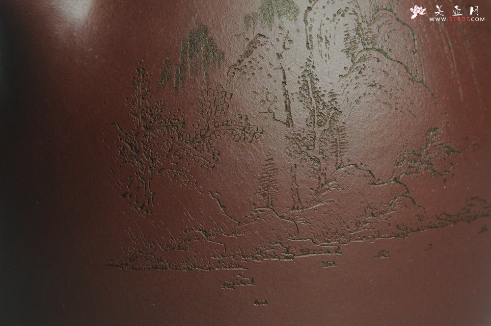 紫砂壶图片：油润紫泥 清茗堂助工文气装山水全手工秦权壶 - 宜兴紫砂壶网