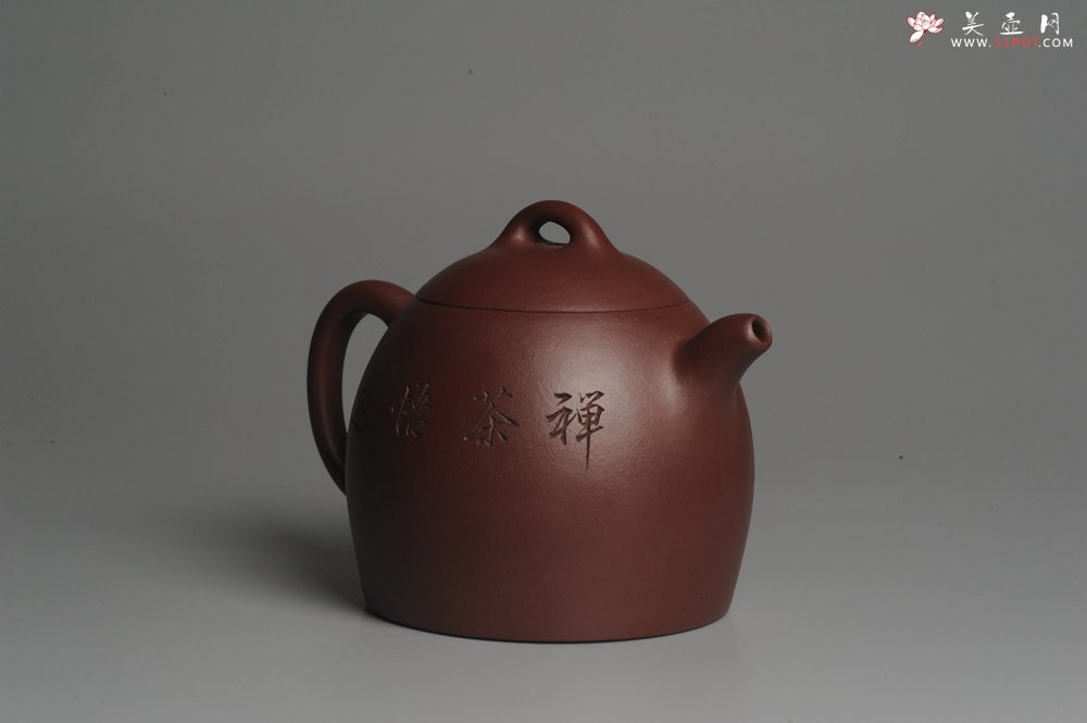 紫砂壶图片：油润紫泥 全手工秦权壶 清茗堂助工文气装山水 - 宜兴紫砂壶网