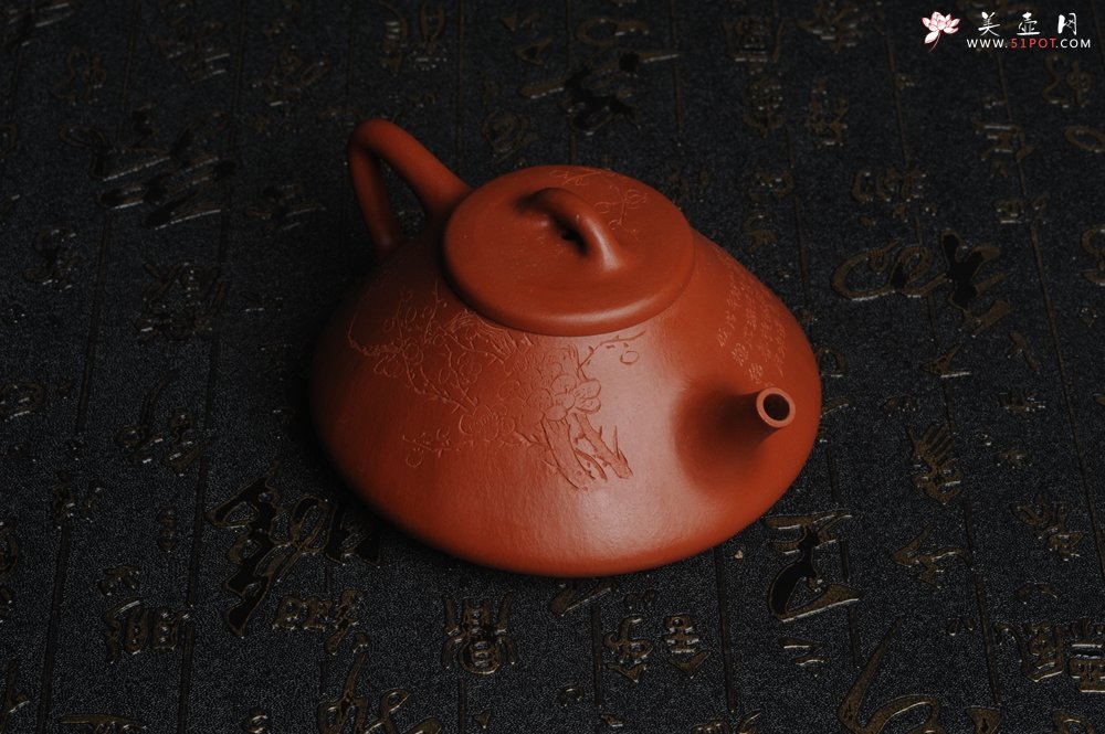紫砂壶图片：朱泥全手工刻梅花子冶石瓢 - 宜兴紫砂壶网