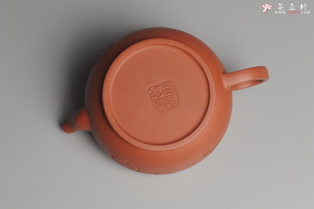 紫砂壶图片：美壶特惠 老清水泥 精致大蕴汉瓦 助工俞霞文气装饰瓦当 大口实用 茶人醉爱 - 宜兴紫砂壶网