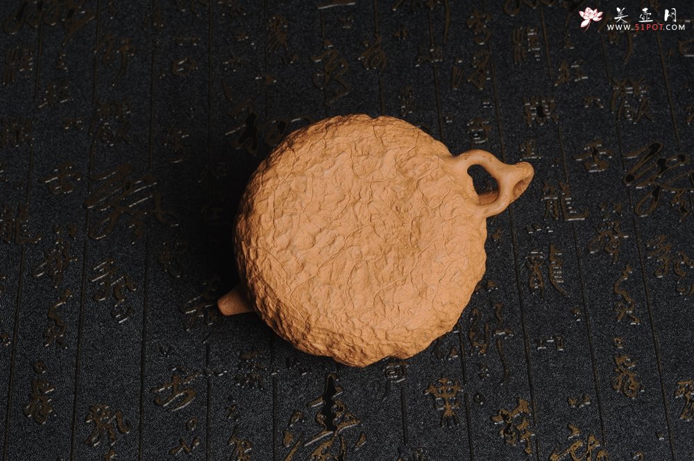 紫砂壶图片：美壶特惠 进步明显优质黄金段全手工龚春 供春 异型盖 难度大 肌理丰富 - 宜兴紫砂壶网