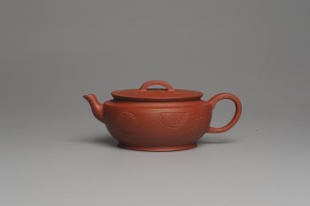 紫砂壶图片：美壶特惠 老清水泥 精致大蕴汉瓦 助工俞霞文气装饰瓦当 大口实用 茶人醉爱 - 宜兴紫砂壶网