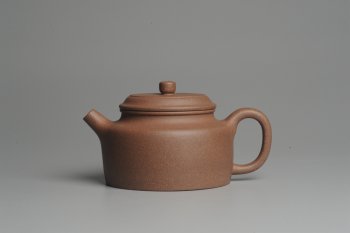 紫砂壶图片：美壶特惠 老段泥德中 做工精致 茶人醉爱 - 宜兴紫砂壶网