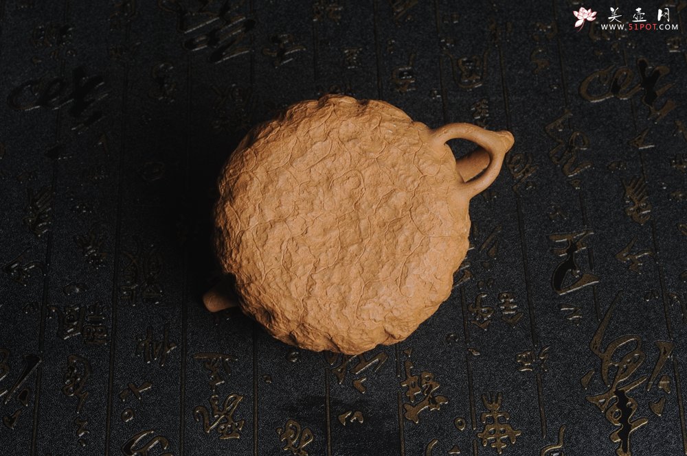 紫砂壶图片：美壶特惠 进步明显优质黄金段全手工供春壶 异型盖 难度大 肌理丰富 - 宜兴紫砂壶网