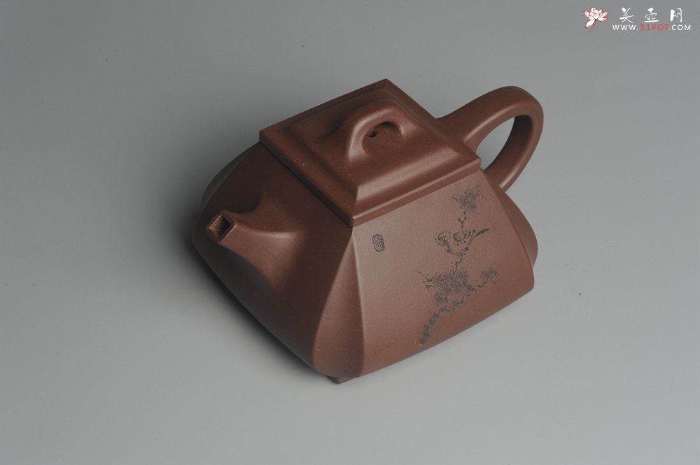 紫砂壶图片：美壶特惠 用心之作 进步之作 细节到位 做工精良 方健老师精心装饰花鸟精工抽角石瓢 只为看得见的朋友 - 宜兴紫砂壶网