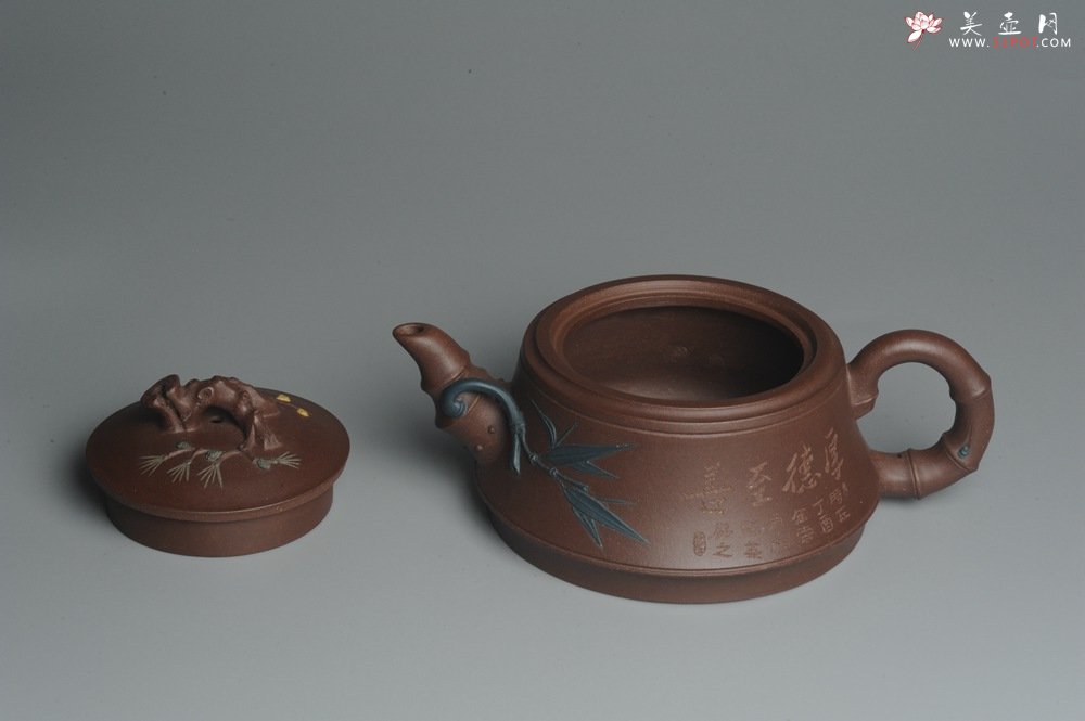 紫砂壶图片：美壶特惠 精工岁寒三友松竹梅 嵌盖难度大 文气雅致 - 宜兴紫砂壶网