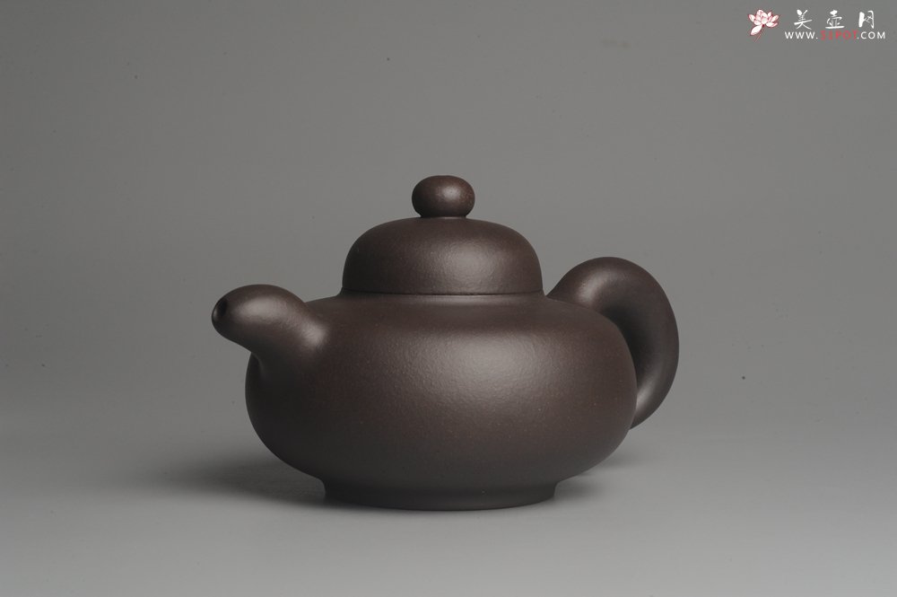 紫砂壶图片：美壶特惠 精致老紫泥道洪圣珠 稳重大气 - 宜兴紫砂壶网