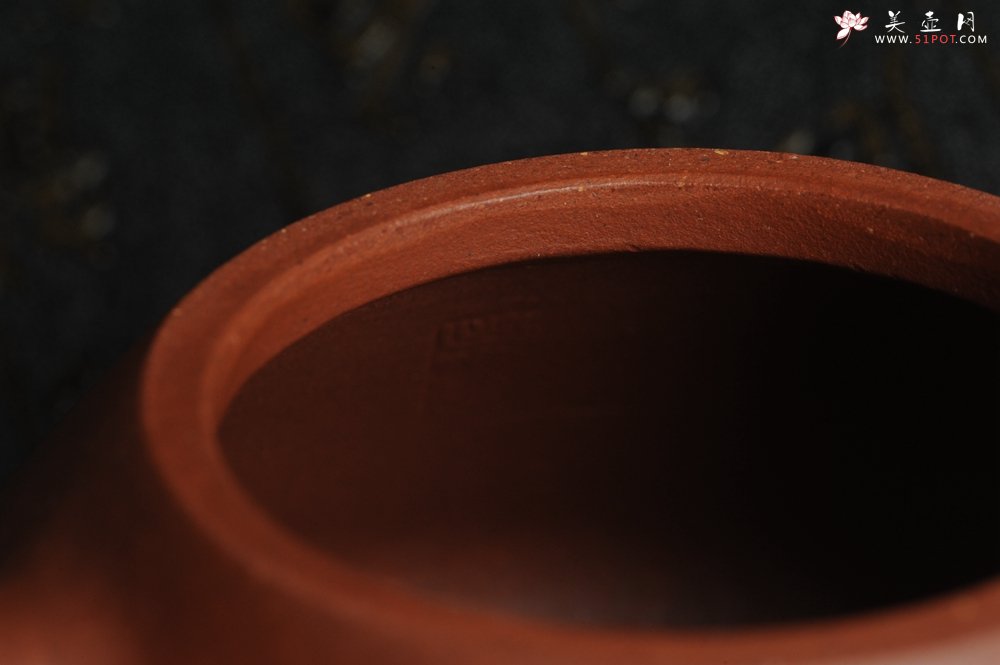 紫砂壶图片：油润底曹青 全手工精品子冶石瓢 骨肉匀挺 文气装饰兰草图 长剑不借时人看 - 宜兴紫砂壶网