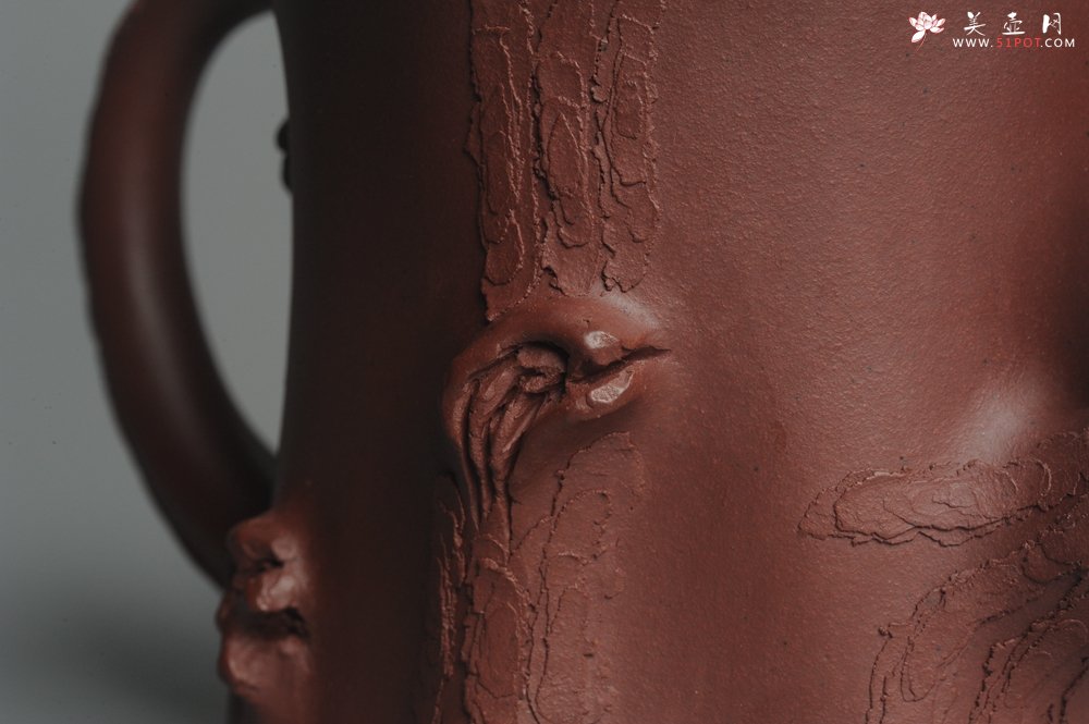 紫砂壶图片：实力派全手工木棉松桩 气质非凡 肌理自然生动 难度大 - 宜兴紫砂壶网