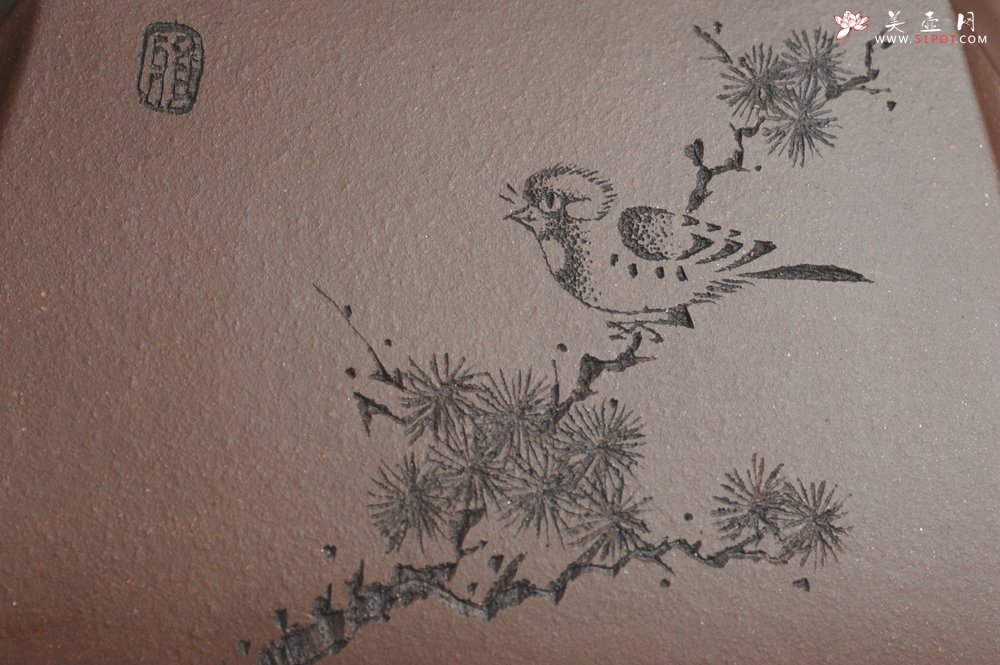 紫砂壶图片：美壶特惠 用心之作 进步之作 细节到位 做工精良 方健老师精心装饰花鸟精工抽角石瓢 只为看得见的朋友 - 宜兴紫砂壶网