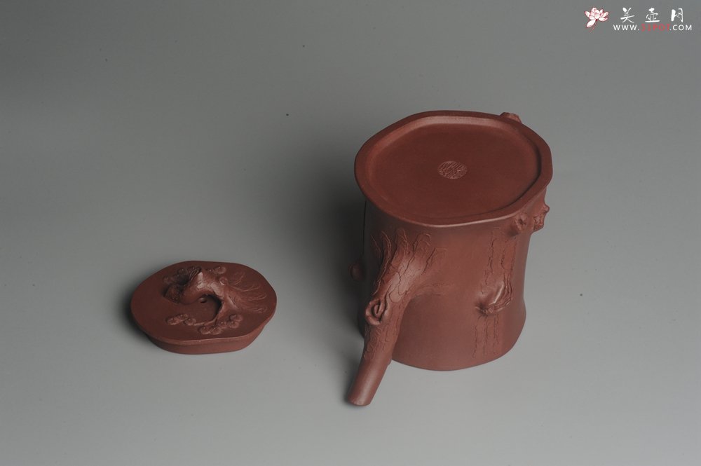 紫砂壶图片：实力派全手工木棉松桩 气质非凡 肌理自然生动 难度大 - 宜兴紫砂壶网