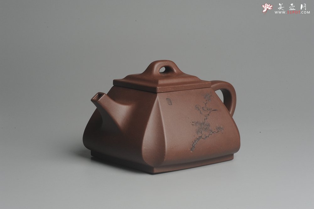 紫砂壶图片：美壶特惠 用心之作 进步之作 细节到位 做工精良 方健老师精心装饰花鸟精工抽角石瓢 只为看得见的朋友 - 宜兴紫砂壶网