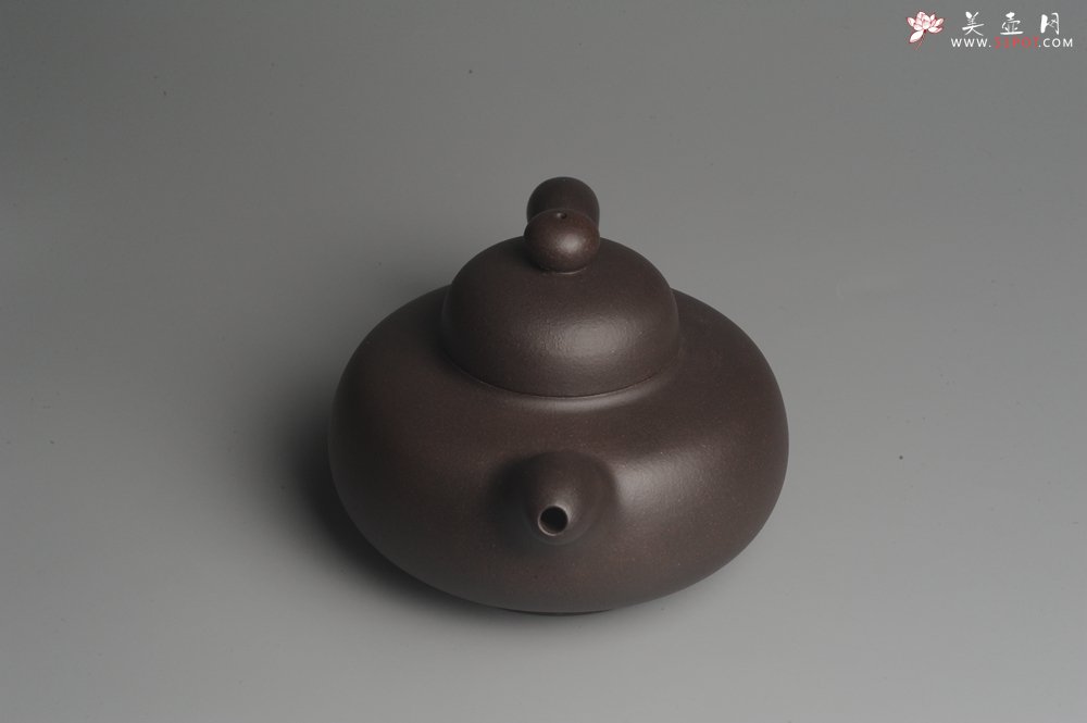紫砂壶图片：美壶特惠 精致老紫泥道洪圣珠 稳重大气 - 宜兴紫砂壶网