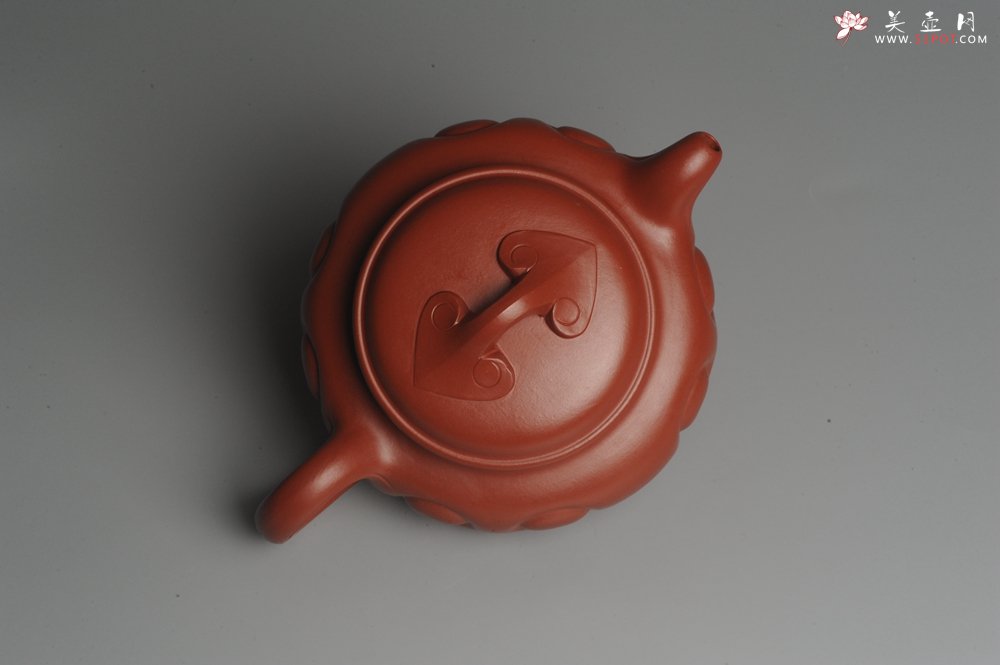 紫砂壶图片：美壶特惠 优质大红袍朱泥 精工仿古如意 - 宜兴紫砂壶网