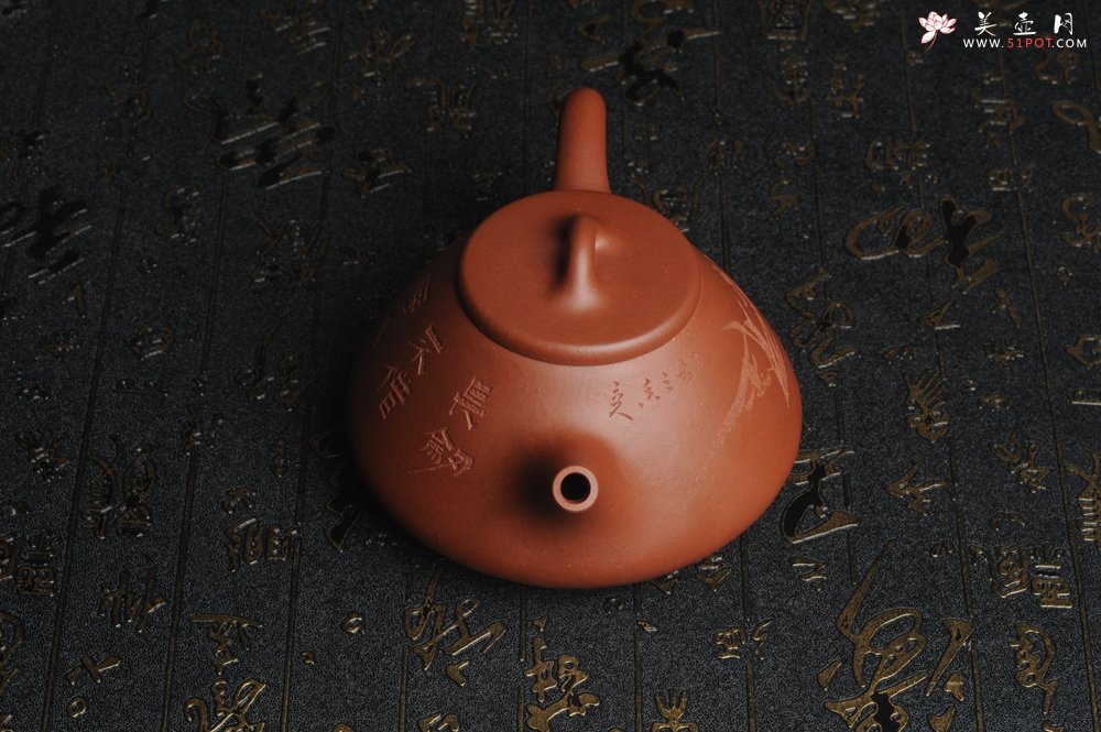 紫砂壶图片：油润底曹青 全手工精品子冶石瓢 骨肉匀挺 文气装饰兰草图 长剑不借时人看 - 宜兴紫砂壶网