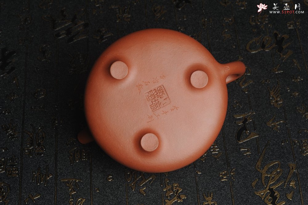 紫砂壶图片：油润底曹青 全手工精品子冶石瓢 骨肉匀挺 清茗堂助工文气装饰菖蒲清供图 文人风骨尽显 - 宜兴紫砂壶网