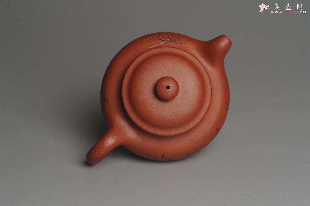 紫砂壶图片：美壶特惠 精致小仿古 子陶刻竹子和知了 寓意知足常乐 茶人醉爱 养后温润如玉 - 宜兴紫砂壶网