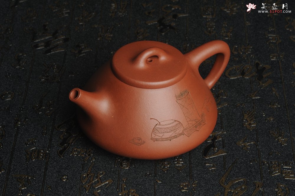 紫砂壶图片：油润底曹青 全手工精品子冶石瓢 骨肉匀挺 清茗堂助工文气装饰菖蒲清供图 文人风骨尽显 - 宜兴紫砂壶网