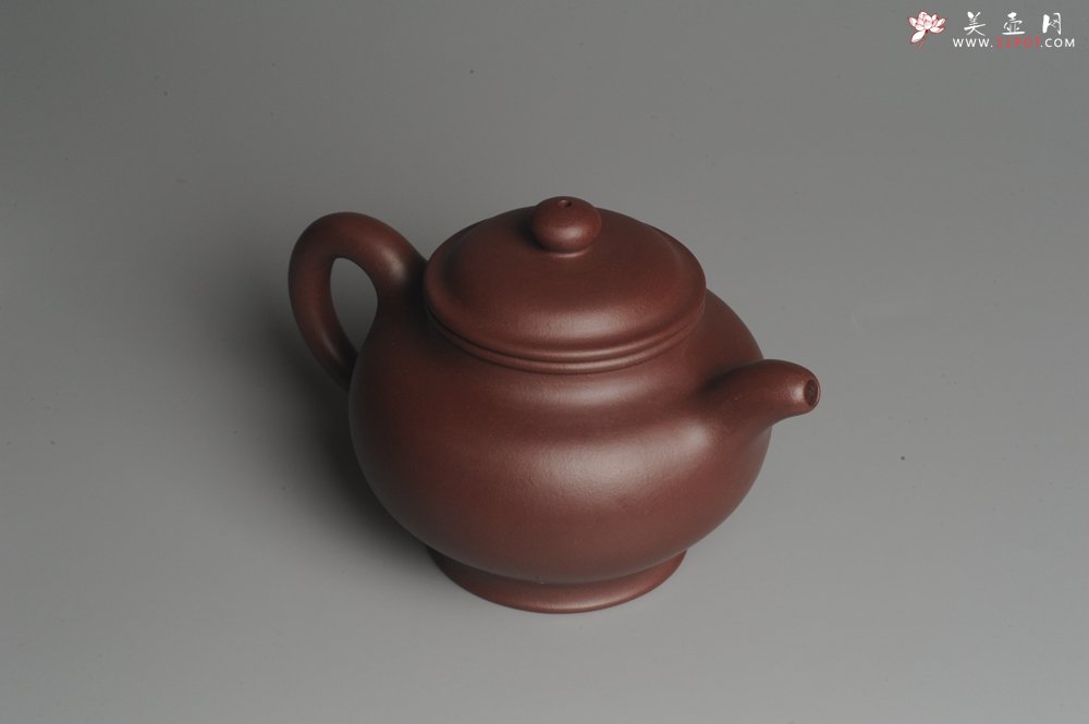 紫砂壶图片：实力派杨欣橙老师全手工紫茄泥大亨掇只 深得其味 泥料灰常油润 - 宜兴紫砂壶网