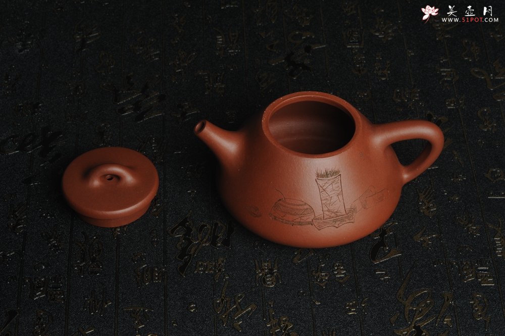 紫砂壶图片：油润底曹青 全手工精品子冶石瓢 骨肉匀挺 清茗堂助工文气装饰菖蒲清供图 文人风骨尽显 - 宜兴紫砂壶网