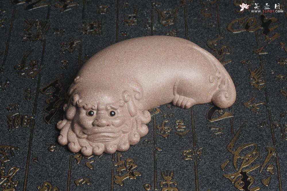 紫砂壶图片：美宠特惠 精工五彩段泥貔貅 神兽 瑞兽 镇纸茶宠 灰常好 长13cm宽5.5cm高3cm - 宜兴紫砂壶网