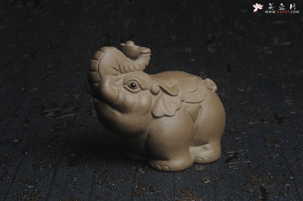 紫砂壶图片：美宠特惠 回馈壶友 精工太平有象茶宠 长11cm宽6cm高7cm - 宜兴紫砂壶网